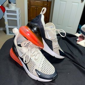 Women’s Nike AirMax 270